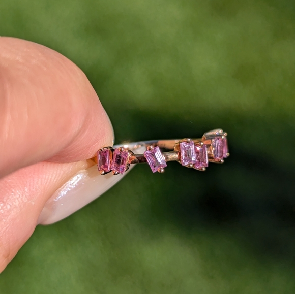 18K Rose Gold Staggered Pink Sapphire Baguette Ring Band - Picture 3 of 8